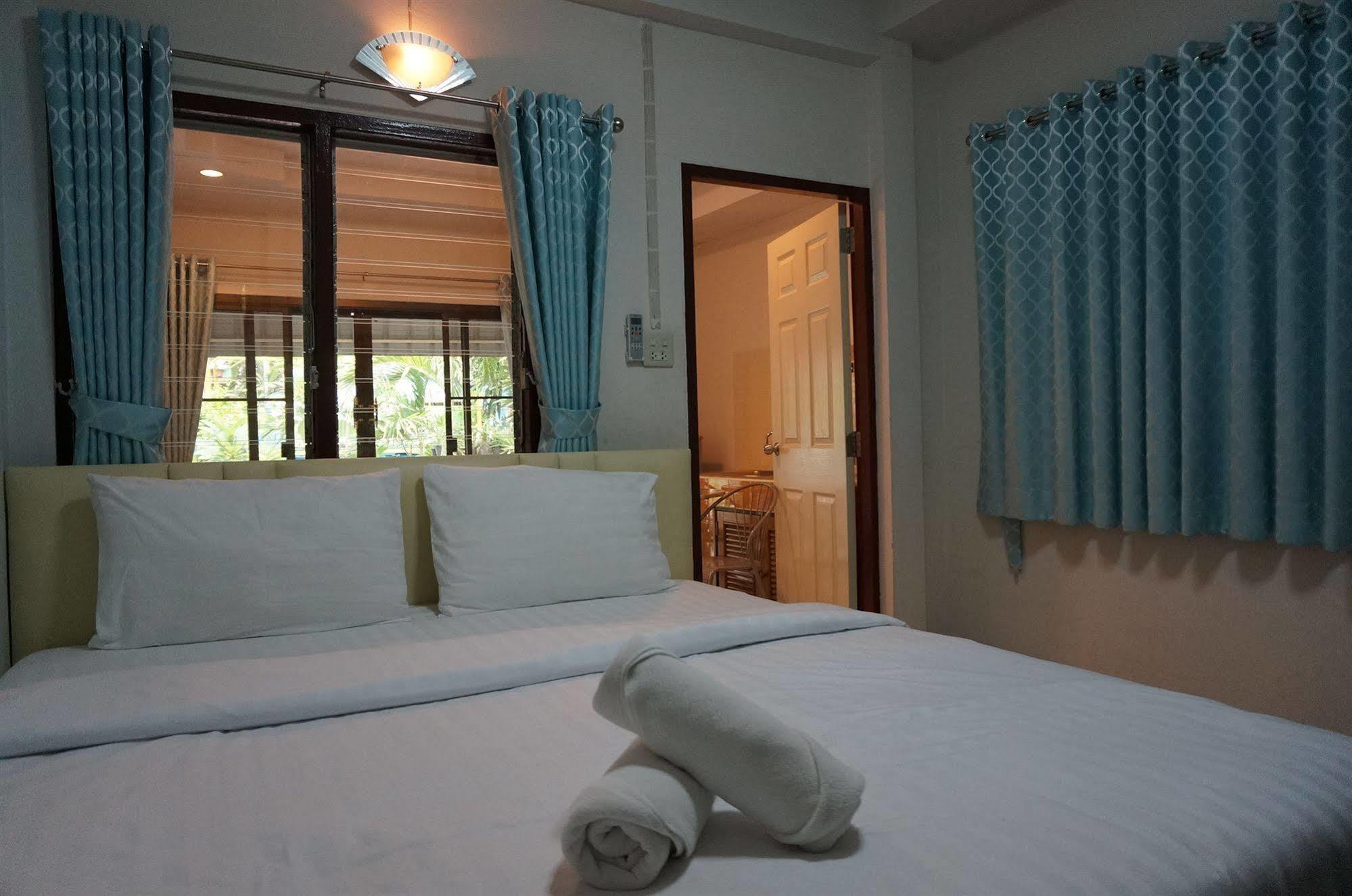 Baan Taweesuk Guest House Hua Hin Exterior photo