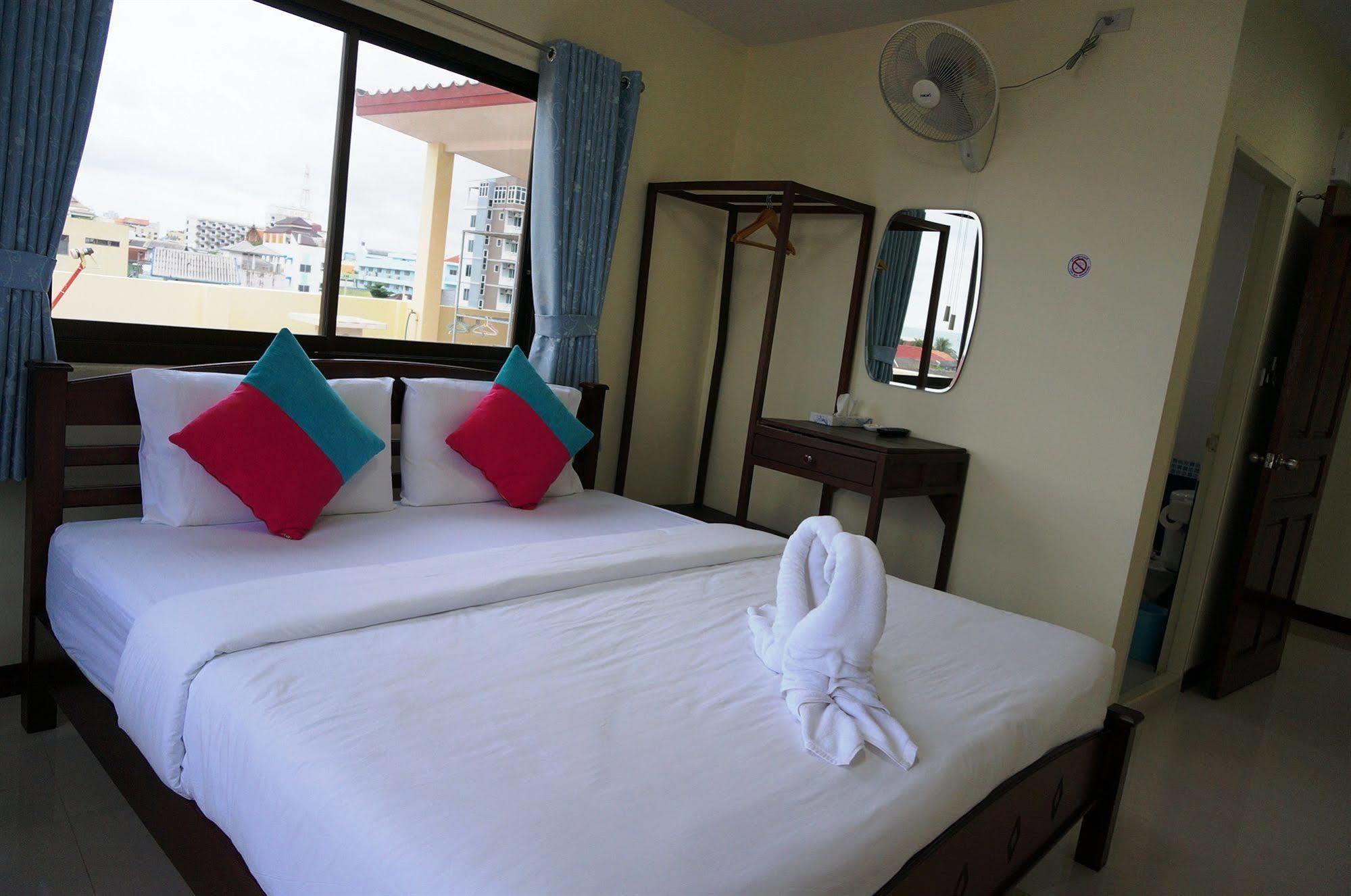 Baan Taweesuk Guest House Hua Hin Exterior photo